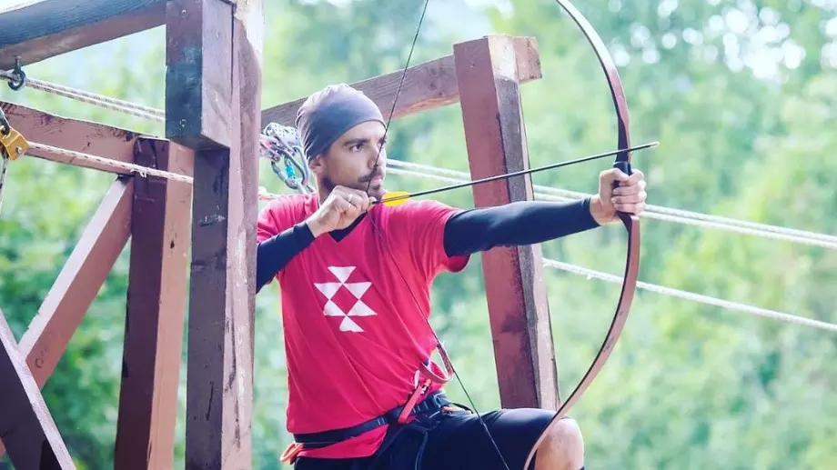 Коко от "Фермата" скъсал с гадже с помощта на телефон на доверието