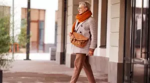 4 начина да носите кожени панталони със стил през зима 2024