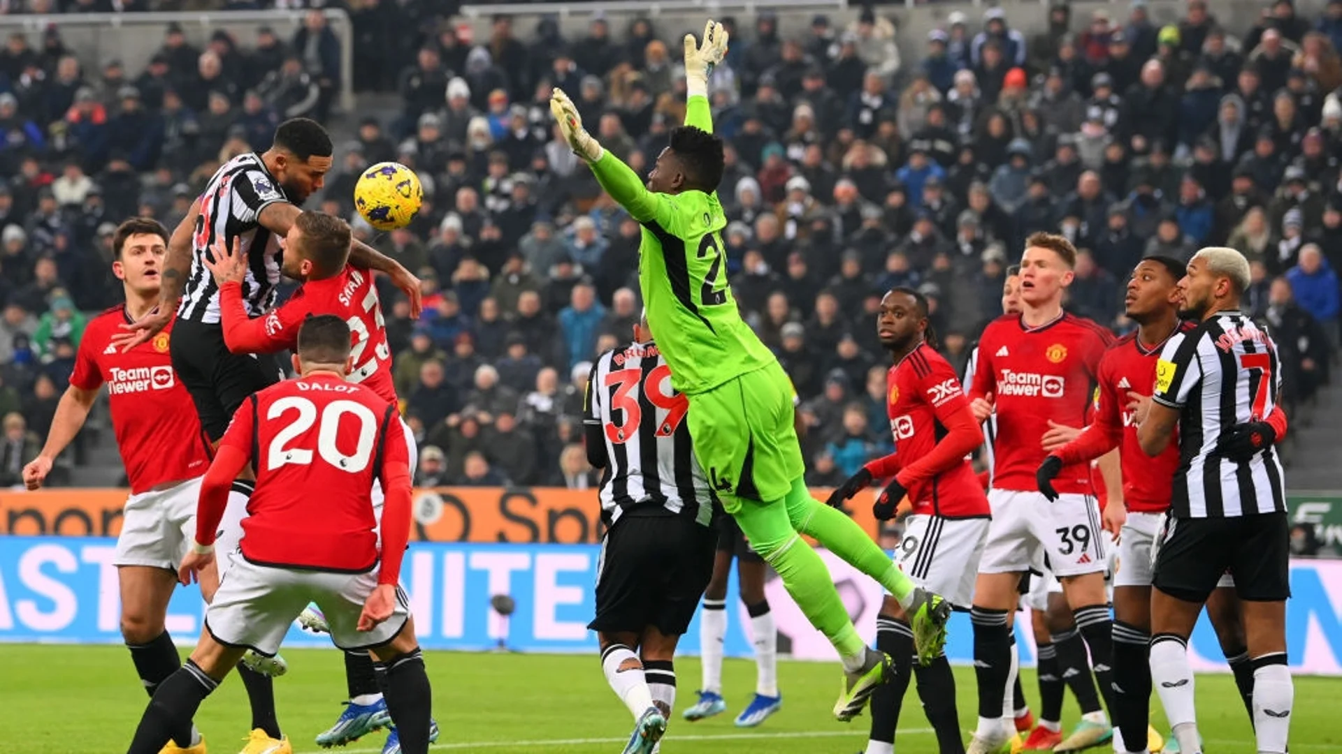 Нюкасъл тотално надигра Манчестър Юнайтед, но трепери до последно (ВИДЕО)