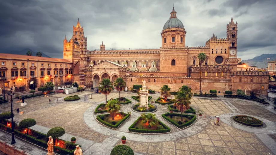 Санторини, Лондон, Лисабон: 10 по-евтини алтернативи на популярни дестинации