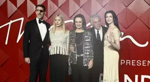 Ето кои дизайнери бяха отличени на Британските модни награди (СНИМКИ)