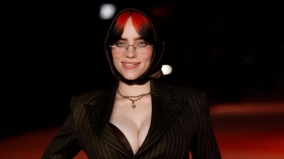 Били Айлиш изригна срещу нападките към сексуалността ѝ (СНИМКИ + ВИДЕО)