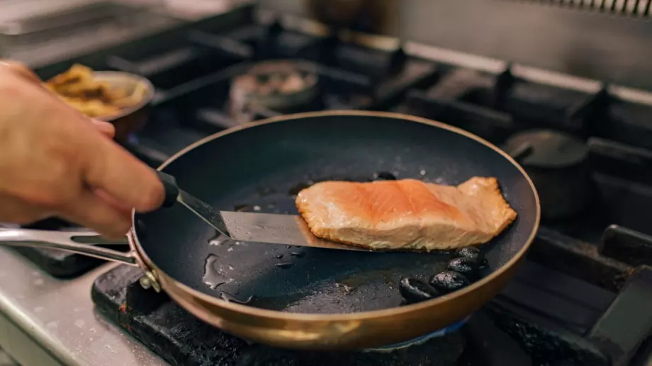 Трябва да знаете: 6 полезни трика при пърженето на риба