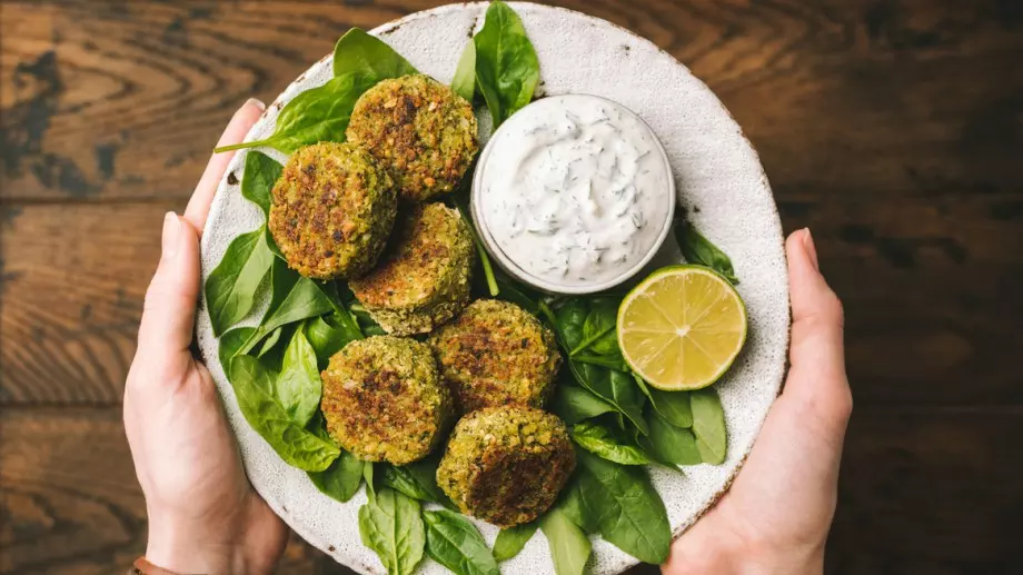 Не сте яли по-вкусни постни спаначени фалафели