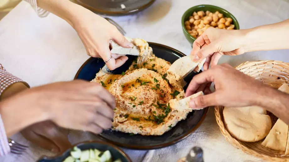 Само за 10 минути: Разкошен домашен хумус 