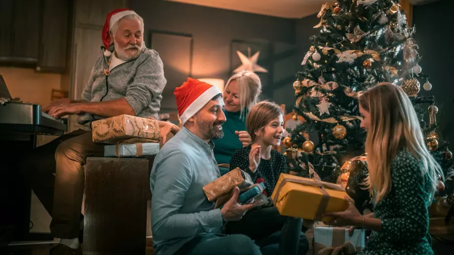 10 красиви цитата за Коледа, които ще стоплят сърцата на всички