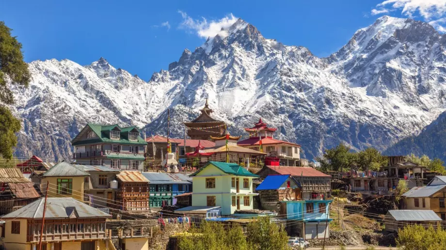 Откриха изненадващ феномен в Хималаите, който забавя ефектите от изменението на климата