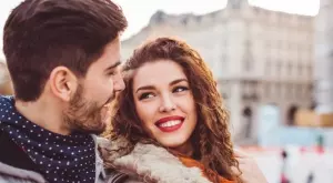 Тя не е нуждаеща се, просто е лудо влюбена в теб