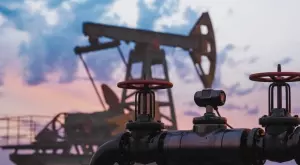 Петролът поскъпва с най-голям темп от ноември