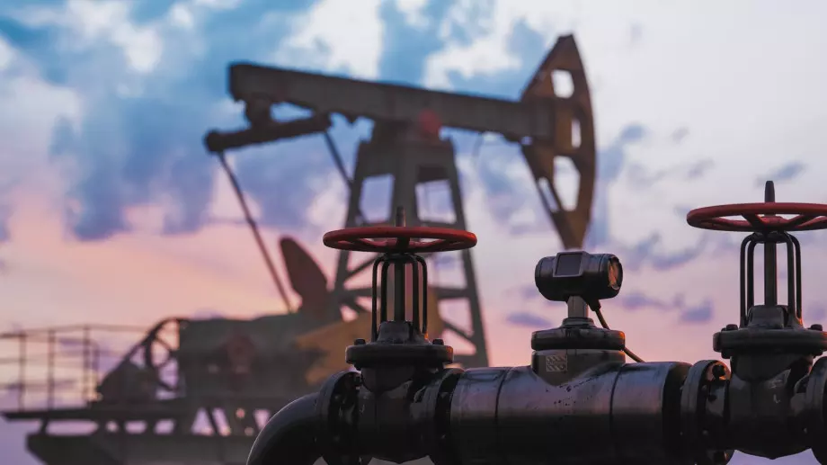 Цените на петрола се движат разнопосочно