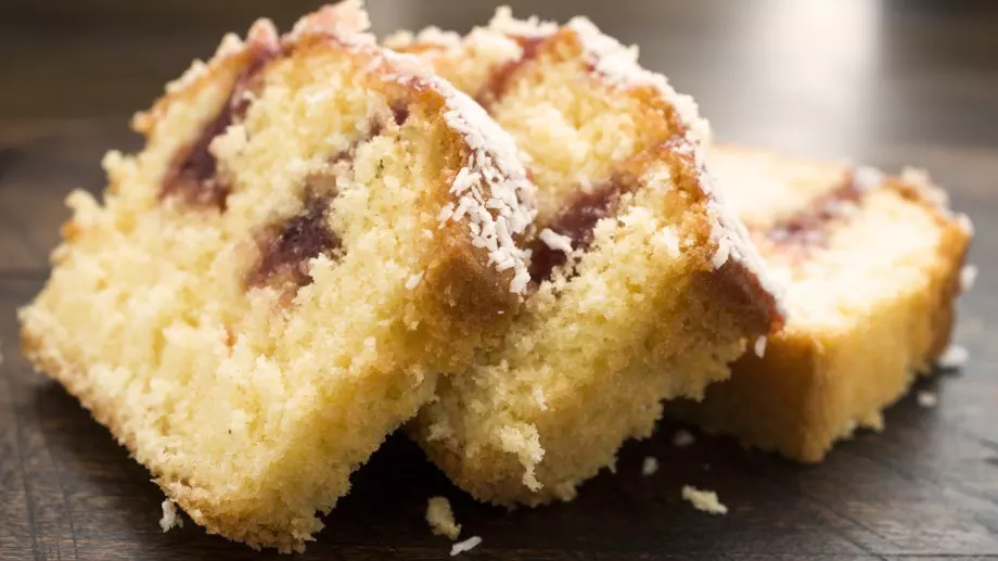 Този постен кокосов кекс е хит в мрежата