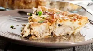 Много вкусен пай с пиле и картофи