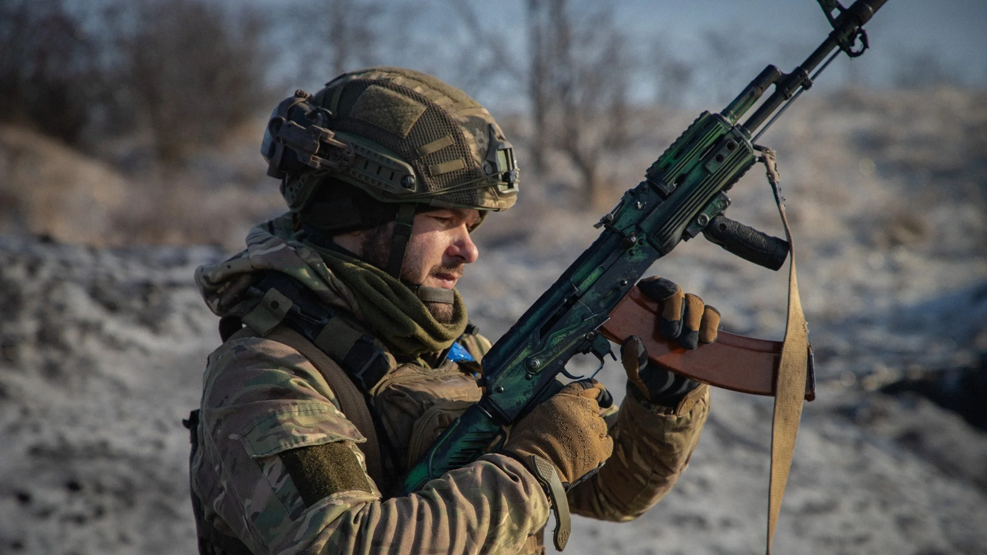 "Високият морал не стига": Елитни войници опитват да компенсират украинските загуби на фронта