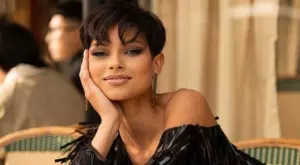 Мис Франция, Ив Жил, позира с рокля на  български дизайнер (ВИДЕО)