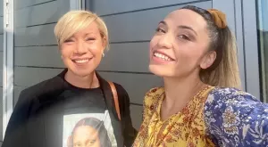 Дъщерята на кака Лара разкри как се справя майка ѝ в ролята на баба