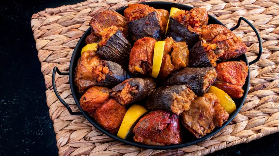 Много вкусни пълнени постни сухи чушки 