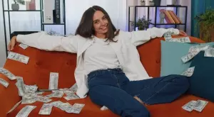 За тези зодии ще вали дъжд от пари през ФЕВРУАРИ 2024