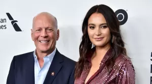 Жената на Брус Уилис говори открито за трудния празничен сезон  