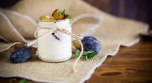 Как да си направите сами бита сметана в буркан (ВИДЕО)