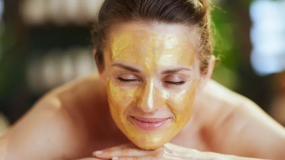 Домашни маски с куркума според типа кожа