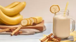 Вкусна и здравословна закуска: Бананово смути с фъстъчено масло