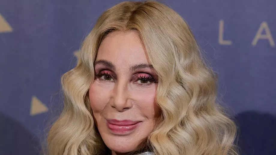 Отложиха решението по делото на Шер за попечителството над сина ѝ