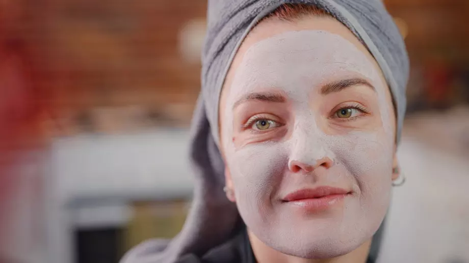 За суха кожа на лицето: 3 ефективни домашни маски