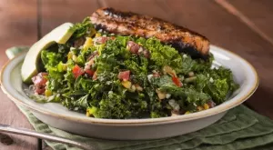 Тази салата е зимна витаминозна бомба