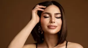 Лесен трик за слагане на очна линия, ако сте над 40 (ВИДЕО)