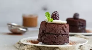 Неустоим зимен десерт, приготвен на микровълнова печка