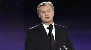 "На партия": Повече от 30 режисьори купиха емблематичен театър (СНИМКА)