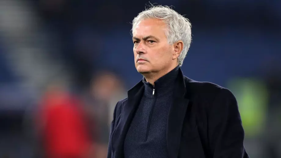 Как Жозе Моуриньо продъжава да печели много, дори и след като остава без работа?