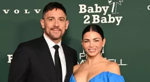 Джена Дюън oчаква третото си дете (ВИДЕО)