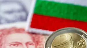 Парламентът прие последния закон по пътя към еврото