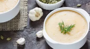 За ценители: Крем супа с пиле и бяло вино