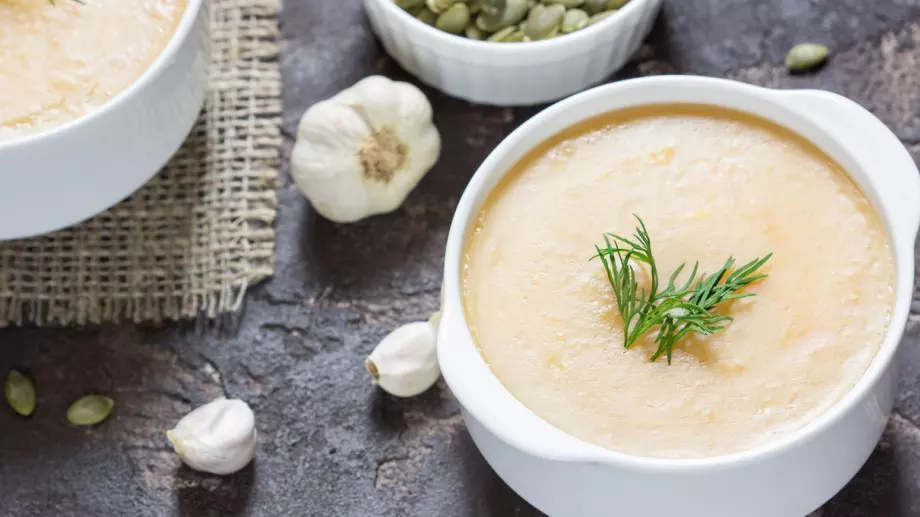 За ценители: Крем супа с пиле и бяло вино