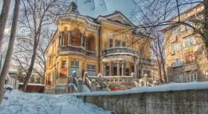 Къщата с ягодите: Призракът на Стара София и една забравена любов