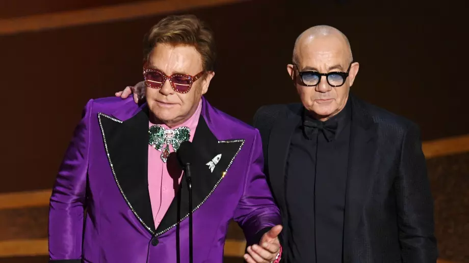 Творческото дуо Елтън Джон и Бърни Топин ще получи престижно отличие