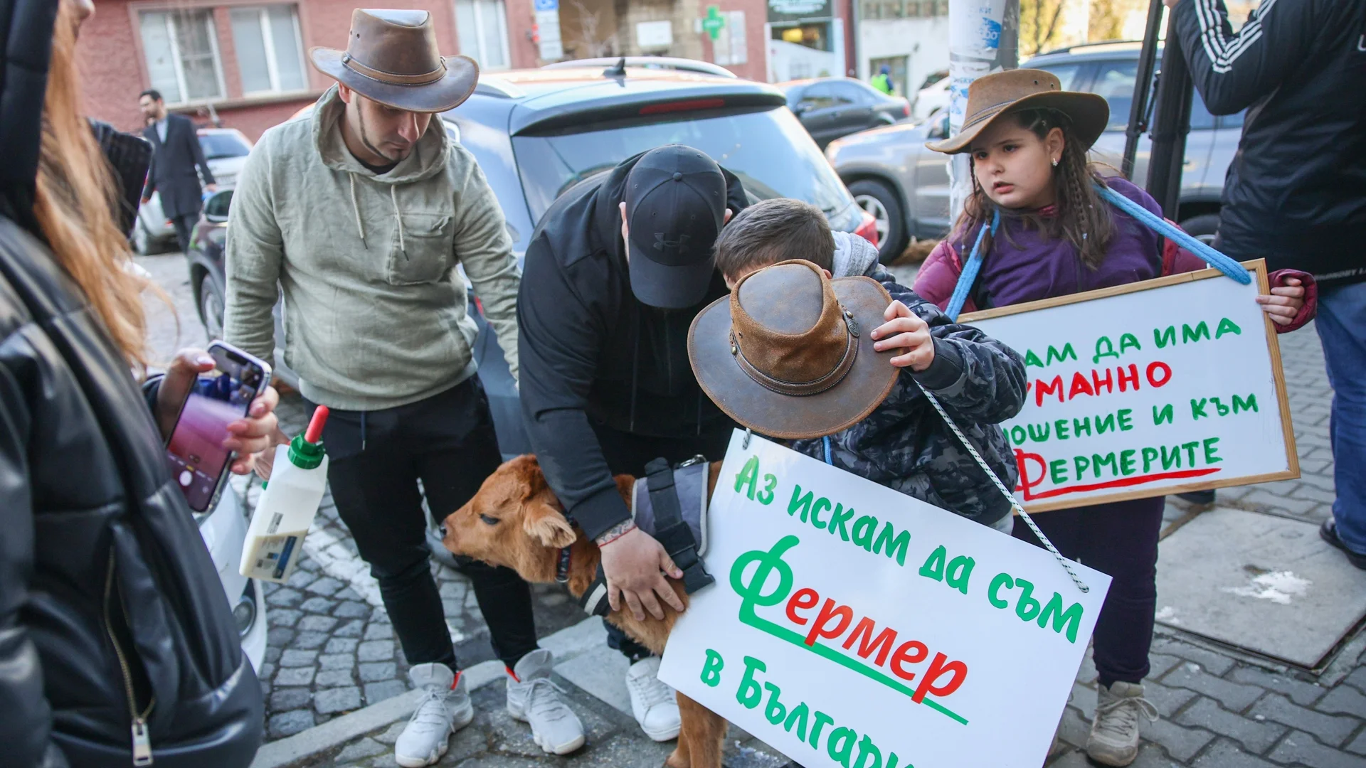 Ще има ли фермерски блокади: Става ясно до края на деня (СНИМКИ)