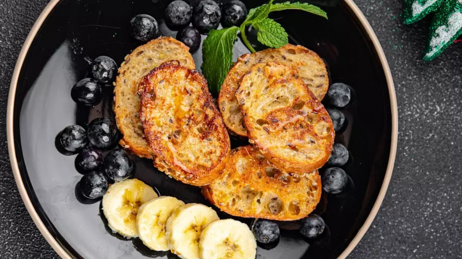 От детството: Сиропирани пържени филийки