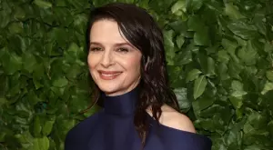 Жулиет Бинош: Няма как да имаш черно-бяло мнение за Коко Шанел, сложна история е