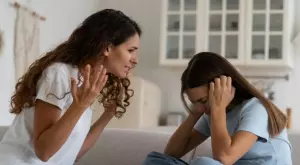 Учени: Да лъжете детето си, за да го предпазите, може да има опасни последици