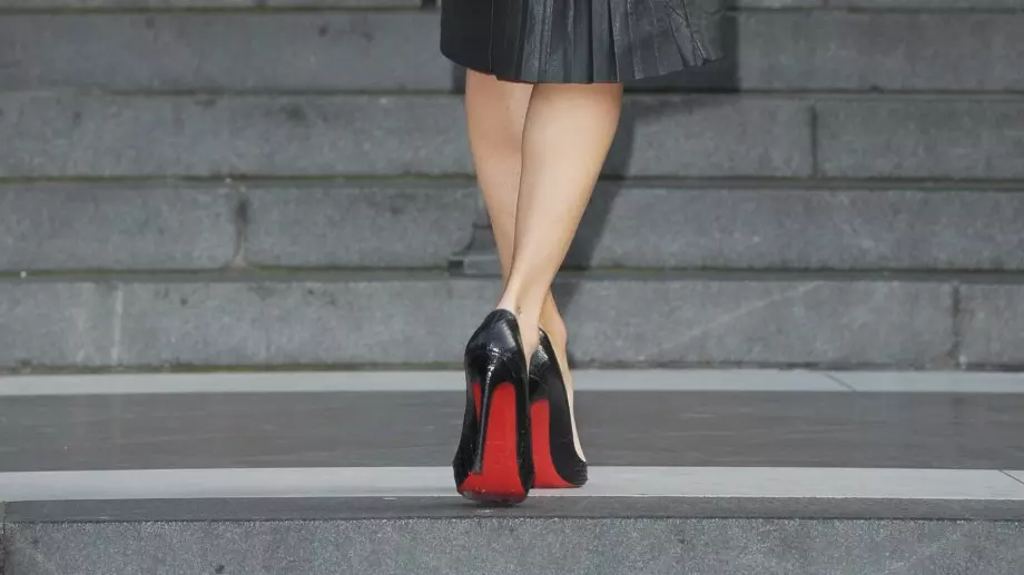 So Kate на Christian Louboutin: Иконичните обувки, вдъхновени от Кейт Мос (СНИМКА)