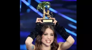 Анджелина Манго грабна голямата награда в Сан Ремо