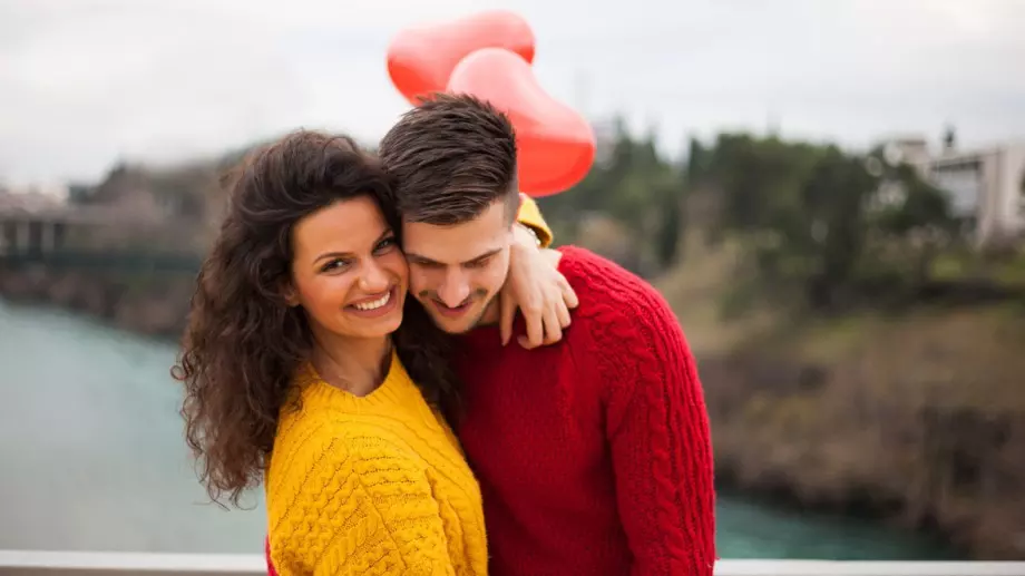 Един за друг: Тези зодии са сродни души