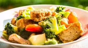 Веган изкушение: Тофу със зеленчуци 
