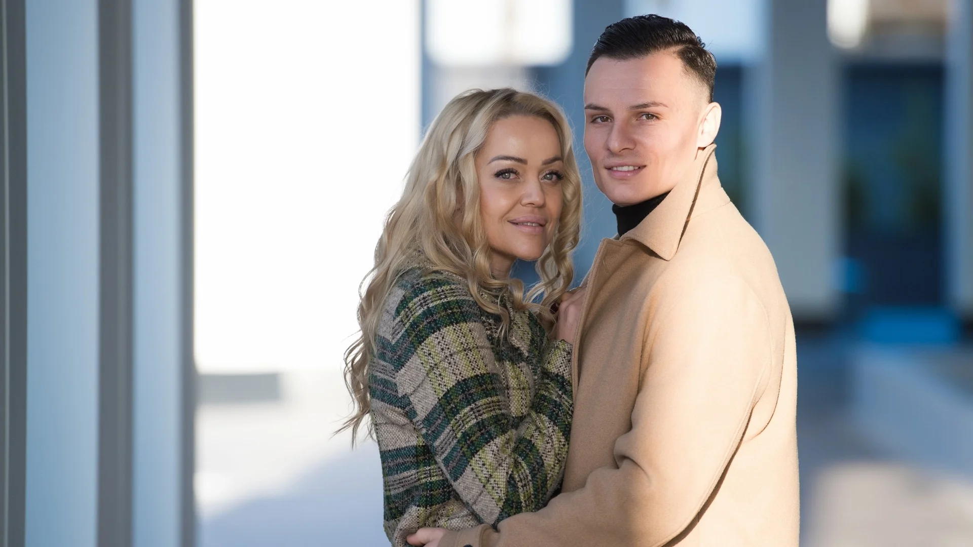 Двойка на крачка от раздяла в 