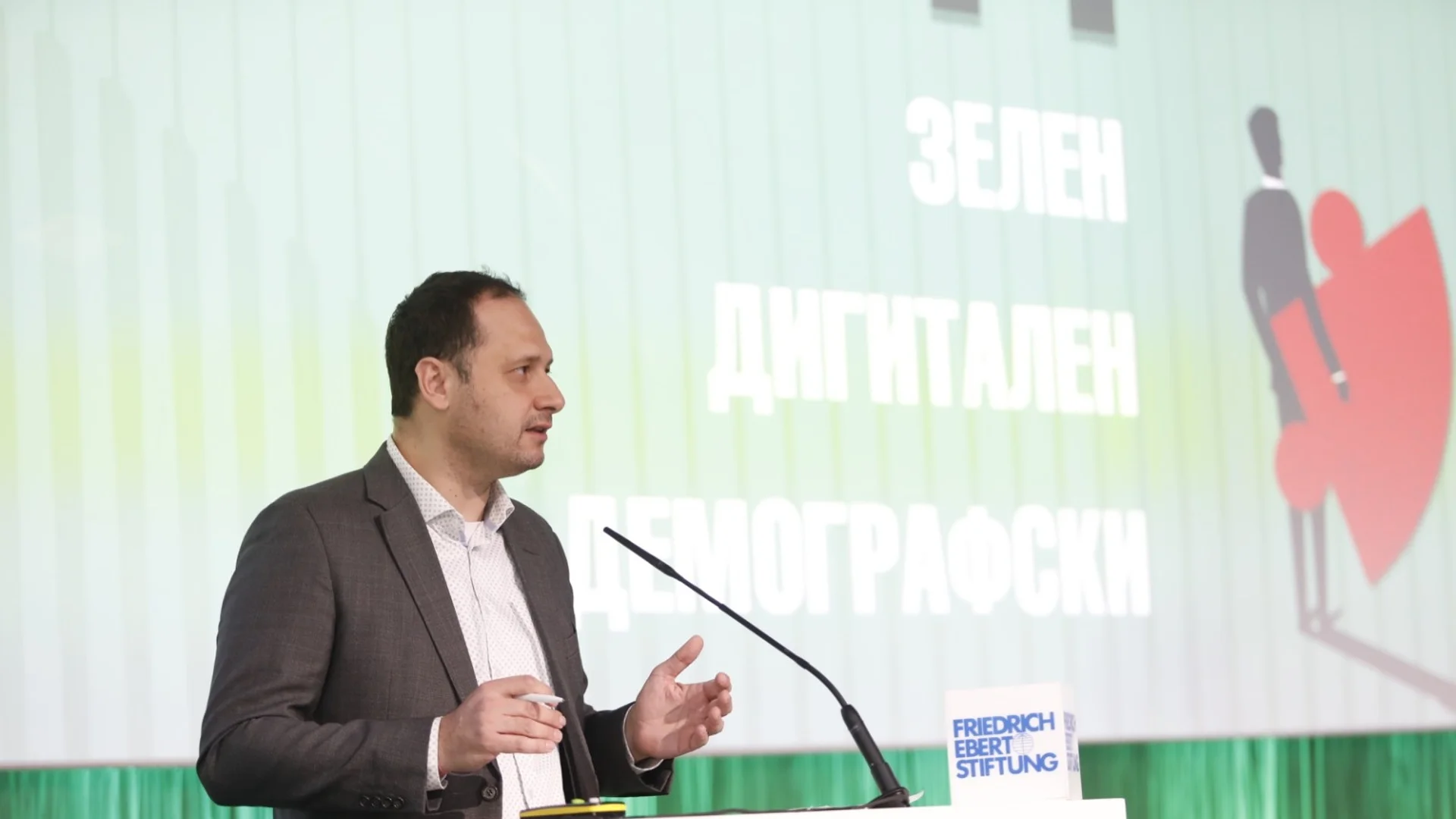 Витанов: Правителството отдавна е подменило истината с лъжата, БСП се самоубива (СНИМКИ)