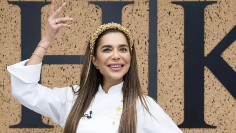 Карамански бил нарочил Бони, певицата бягала боса в снега