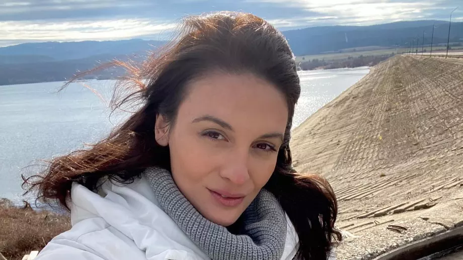 Сагата Диана Димитрова срещу Юлиан Вергов продължава, излязоха снимки на чатове (СНИМКИ)